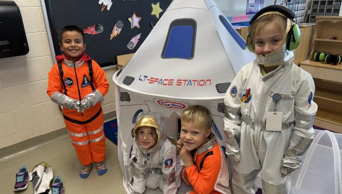 Kindgarten students in class