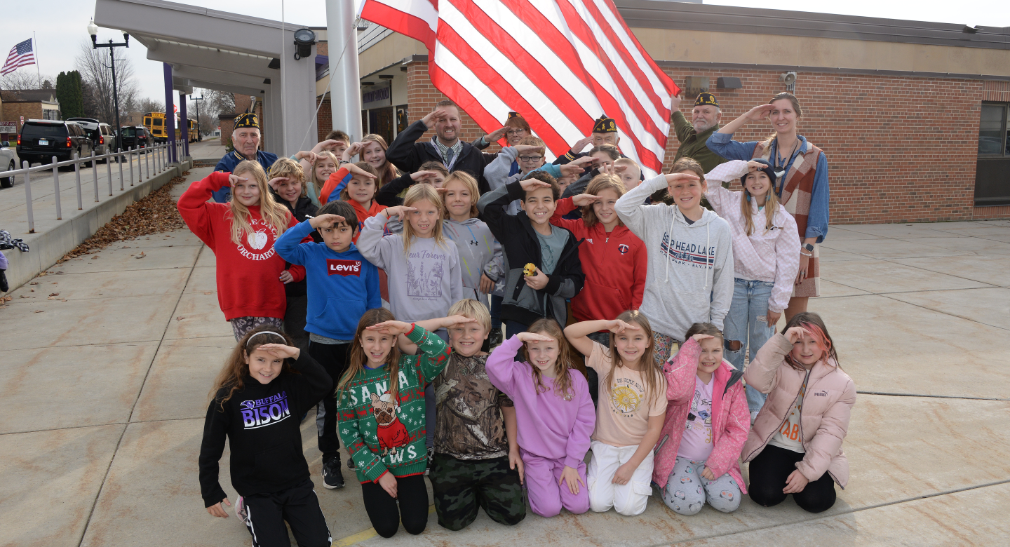 Students and veterans salute