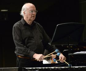 Dave Hagedorn playing the vibraphone