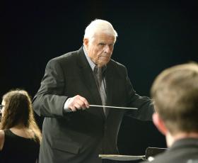 Rolf Mohwinkle returns to conduct the Concert Band